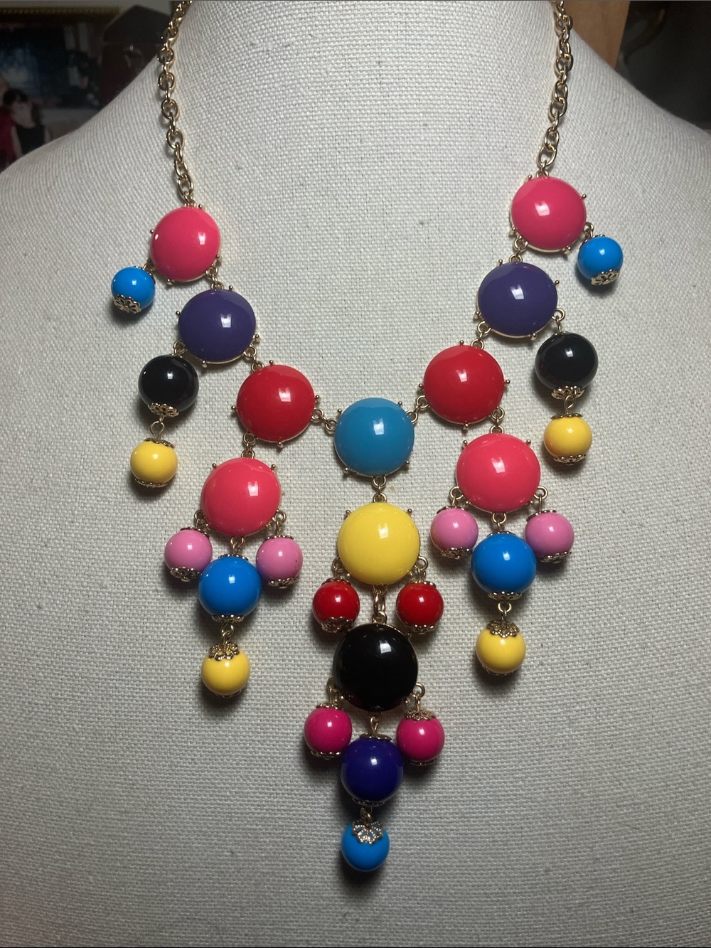 Perfectly Summer! Bubblegum Statement Necklace by IMAN